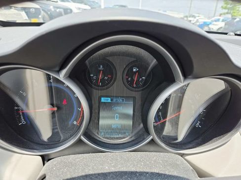 Used 2014 Chevrolet Cruze LS FWD image 12