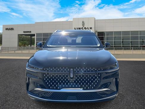 New 2026 Lincoln Nautilus Reserve image 8