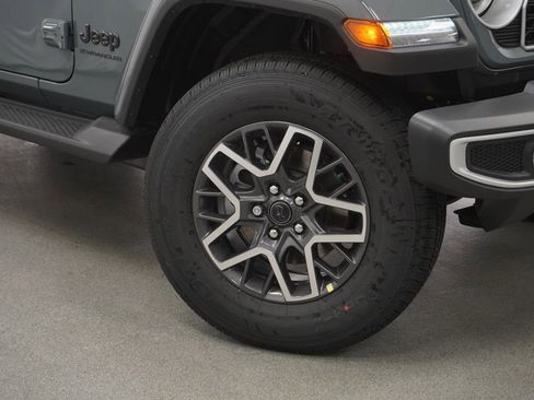 New 2026 Jeep Wrangler Unlimited Sahara AWD/4WD image 4