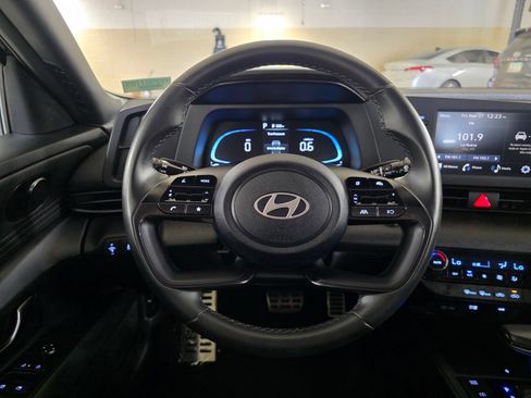 Certified 2025 Hyundai Elantra Sport FWD image 29