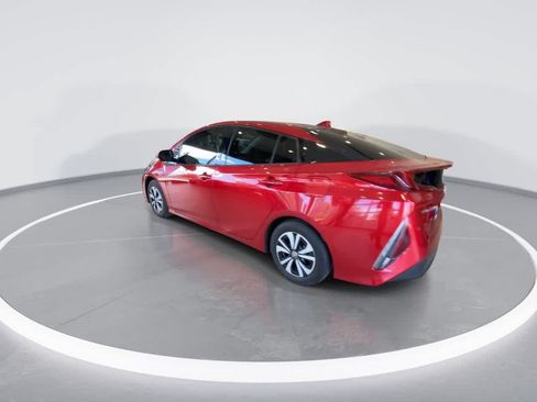 Used 2017 Toyota Prius Prime Premium FWD image 6