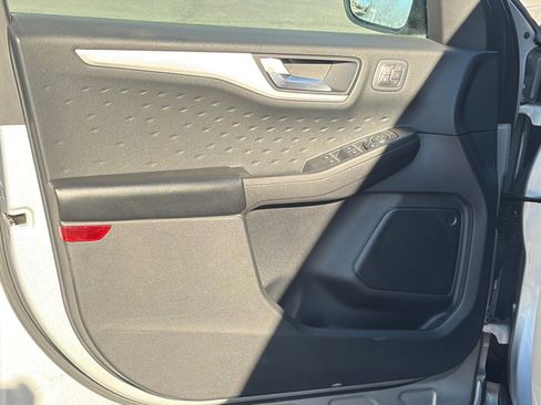 Used 2020 Ford Escape SEL image 14