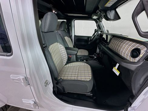 New 2026 Jeep Wrangler Unlimited Sport image 36