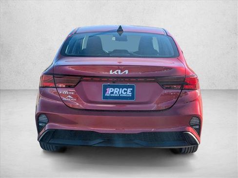 Used 2024 Kia Forte LXS image 7