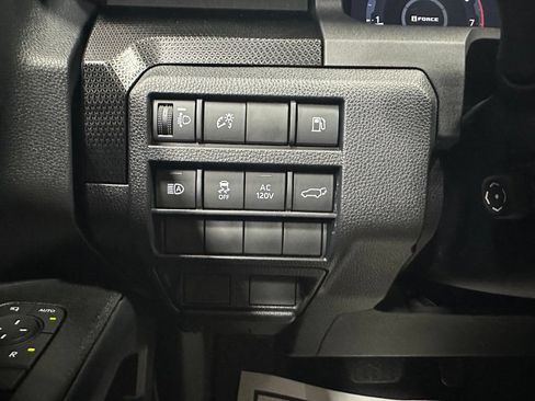Used 2025 Toyota 4Runner Limited AWD/4WD image 17