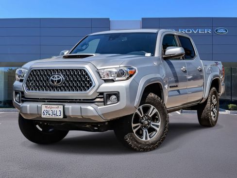 Used 2019 Toyota Tacoma TRD Sport w/ Technology Package image 1