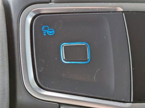 Used 2025 Ford Expedition Active image 27