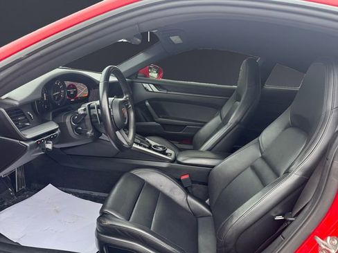 Used 2020 Porsche 911 Carrera S image 9