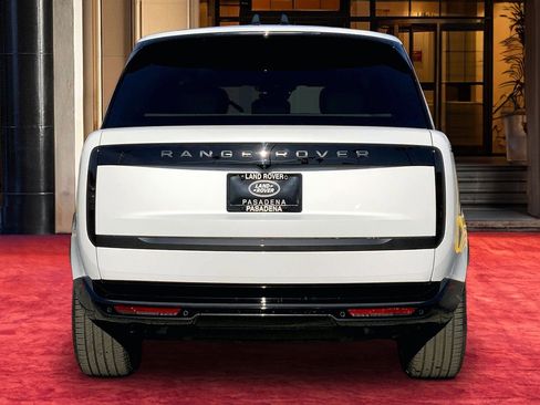 New 2026 Land Rover Range Rover SE image 4