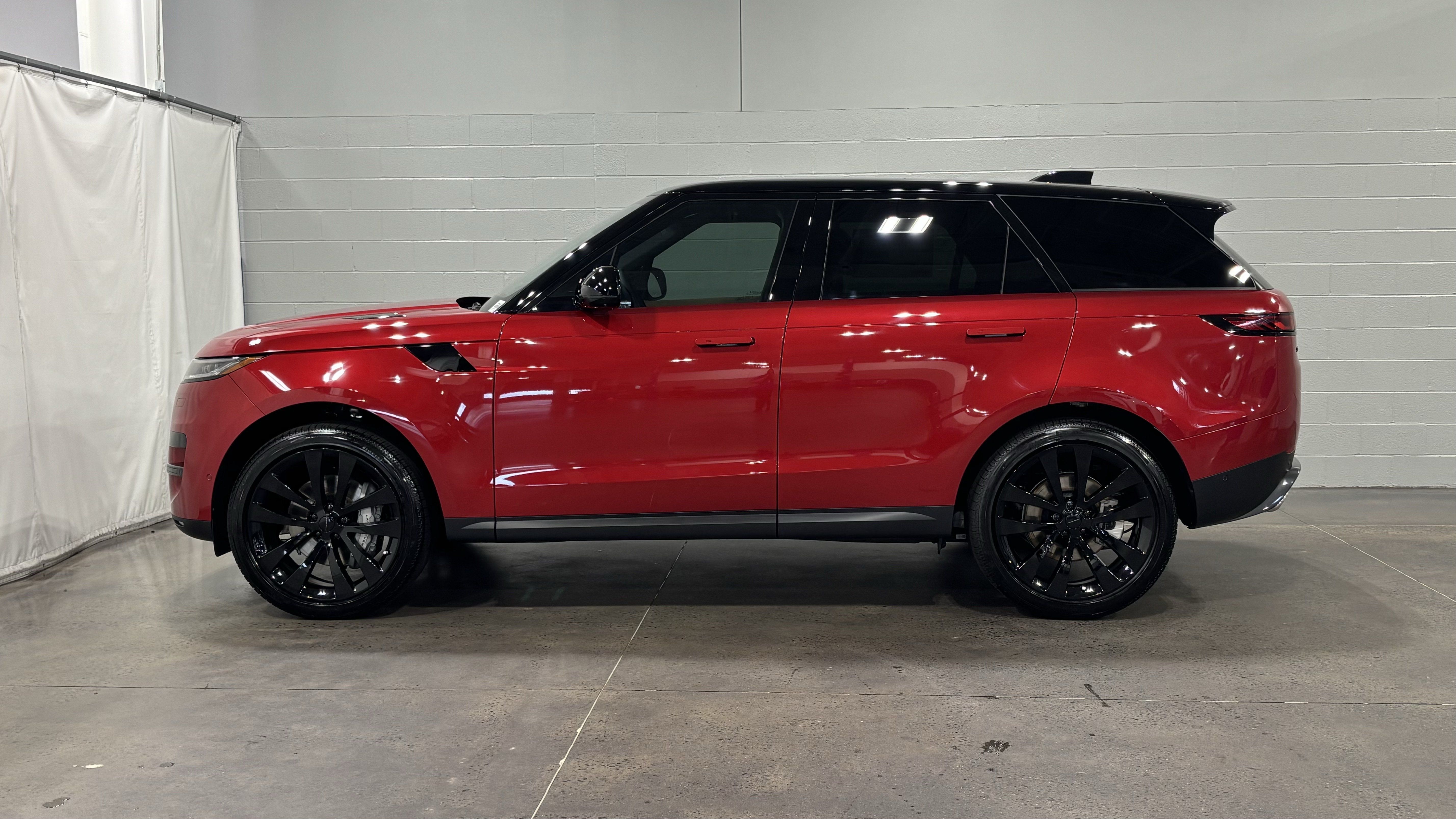 New 2026 Land Rover Range Rover Sport SE AWD/4WD image 7
