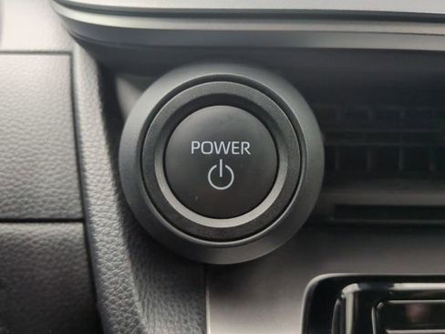 Used 2023 Toyota Prius LE FWD image 22