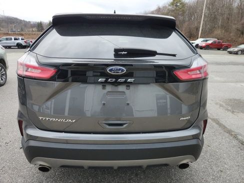 Used 2024 Ford Edge Titanium image 4