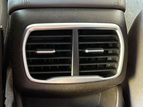 Used 2020 Hyundai Santa Fe SE AWD/4WD image 14