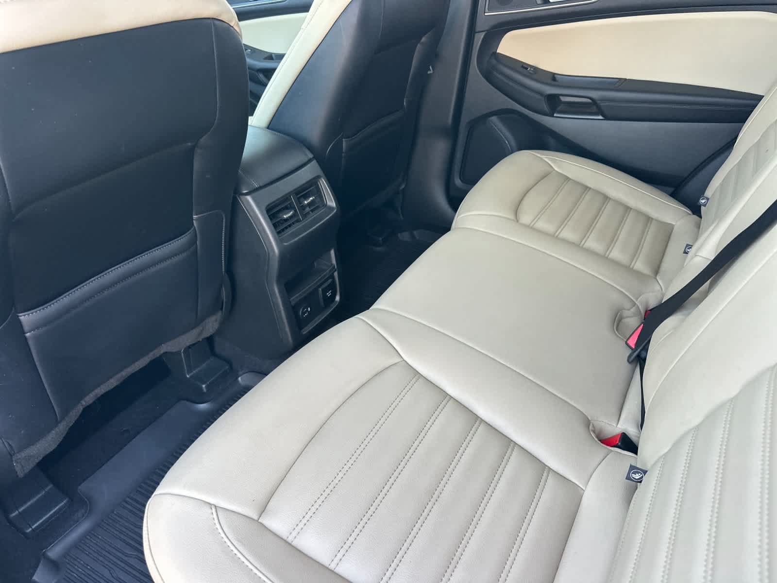 Used 2022 Ford Edge SEL w/ Convenience Package AWD/4WD image 5