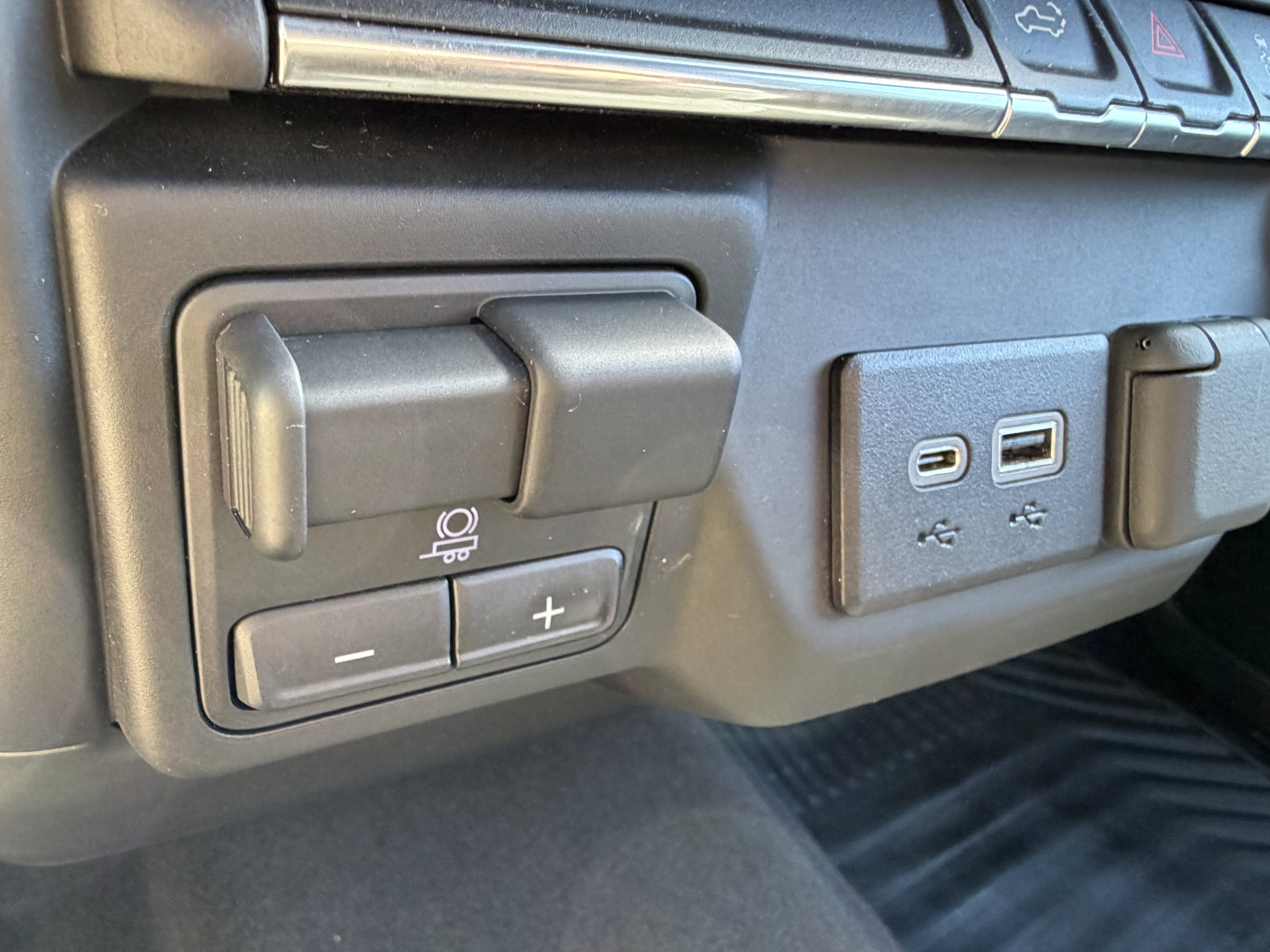 Used 2022 Chevrolet Silverado 2500 Custom w/ Gooseneck/5TH Wheel Package AWD/4WD image 20