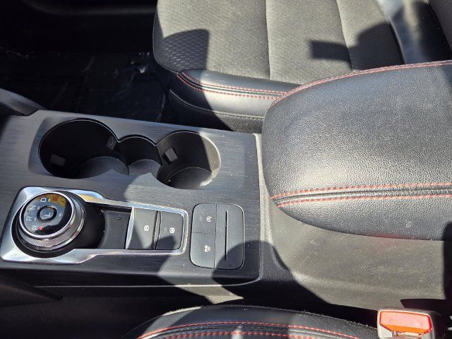 Certified 2025 Ford Escape ST-Line Select AWD/4WD image 23