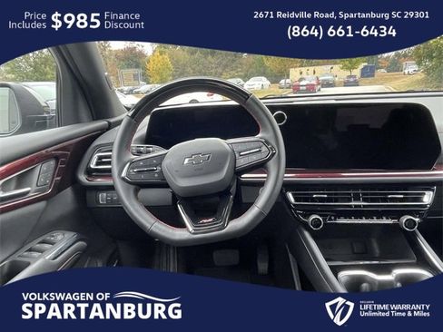 Used 2024 Chevrolet Traverse RS image 17