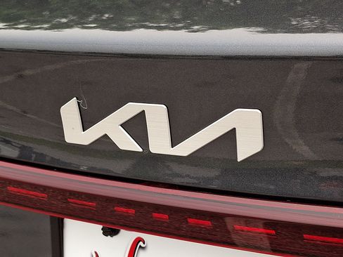 Certified 2024 Kia Forte LX FWD image 27