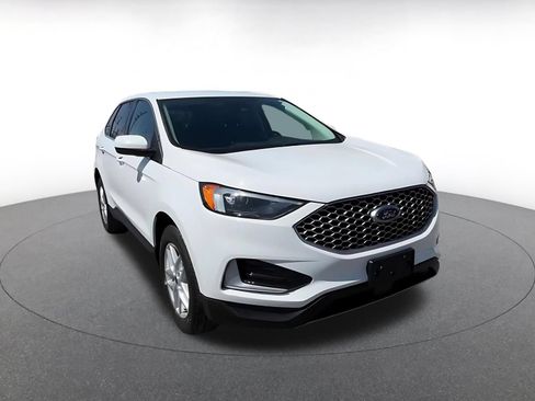 Used 2024 Ford Edge SEL AWD/4WD image 3