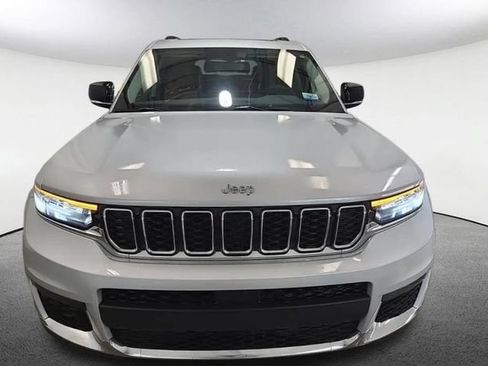 Used 2023 Jeep Grand Cherokee L Limited AWD/4WD image 2