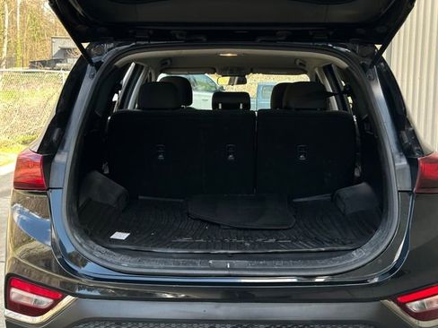 Used 2019 Hyundai Santa Fe SE image 29