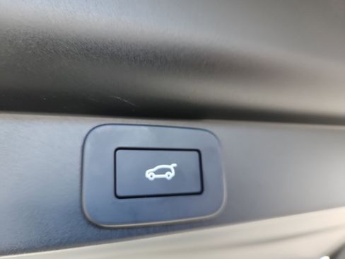 Certified 2024 Land Rover Range Rover Long Wheelbase Autobiography image 18