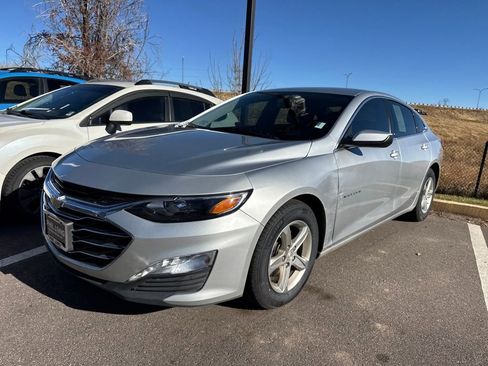 Used 2022 Chevrolet Malibu LT image 3