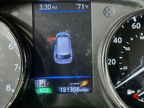 Used 2018 Nissan Rogue SL w/ Premium Package FWD image 19