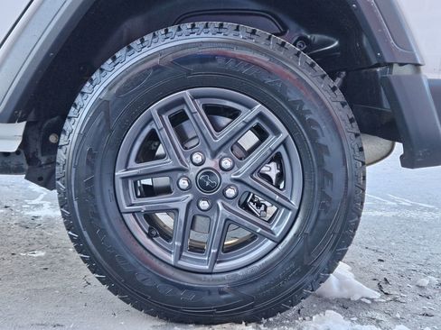 Used 2024 Jeep Wrangler Sport S image 29