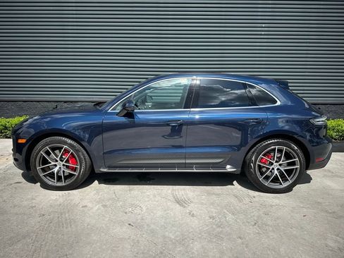 Certified 2022 Porsche Macan S image 2