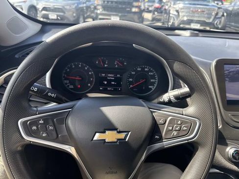 Used 2022 Chevrolet Malibu LT FWD image 31