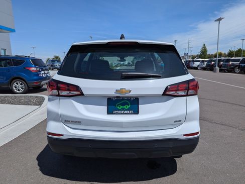 Certified 2022 Chevrolet Equinox LS w/ LPO, Floor Liner Package AWD/4WD image 32
