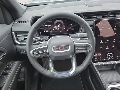 Used 2026 GMC Terrain Elevation w/ Elevation Premium Package image 12