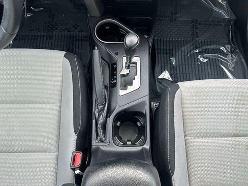 Used 2017 Toyota RAV4 XLE image 28