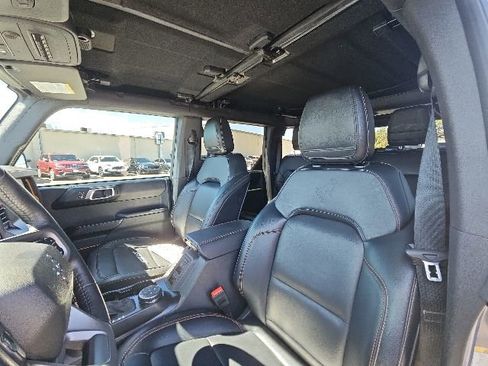 Used 2024 Ford Bronco Badlands AWD/4WD image 5