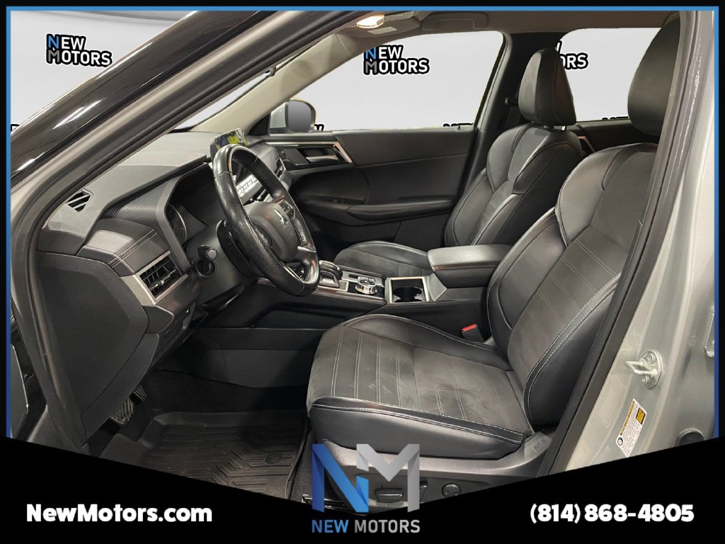 Used 2024 Mitsubishi Outlander SE Black Edition AWD/4WD image 9