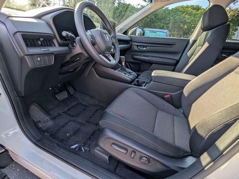 Used 2024 Honda CR-V EX image 11