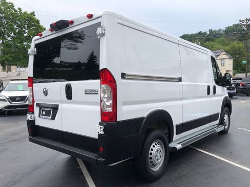 Used 2025 RAM ProMaster 2500 w/ U-Haul Equipment Group FWD image 6