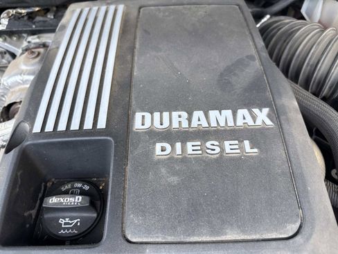 Used 2021 Chevrolet Silverado 1500 RST image 12