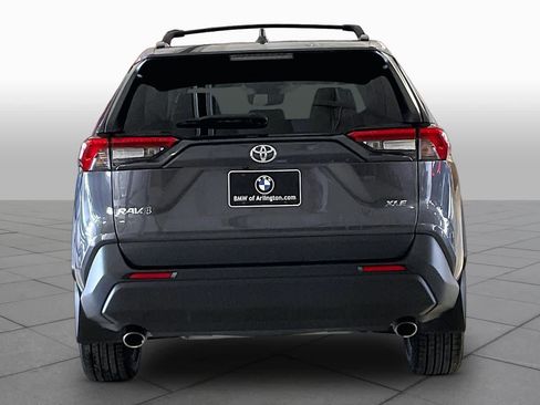 Used 2023 Toyota RAV4 XLE Premium FWD image 4