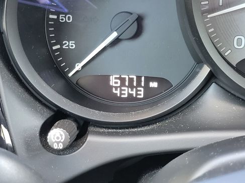 Certified 2023 Porsche Macan S image 16