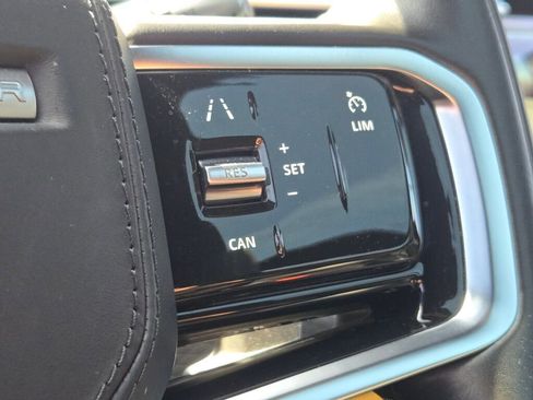 Used 2021 Land Rover Range Rover Velar R-Dynamic S image 29