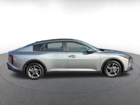 Used 2025 Kia K4 LXS image 16