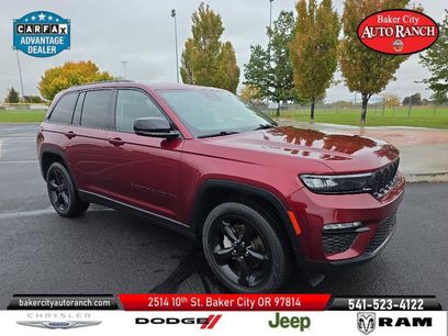 Used 2023 Jeep Grand Cherokee Limited w/ Black Appearance Package