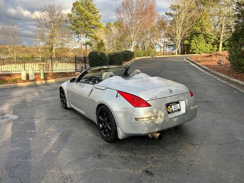 Used 2006 Nissan 350Z Touring image 13