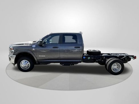New 2025 RAM 3500 Big Horn image 4