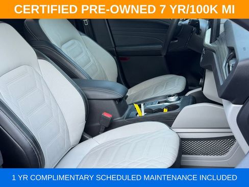 Used 2023 Ford Escape Platinum w/ Premium Technology Package AWD/4WD image 21