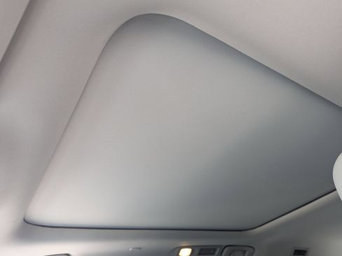 Certified 2027 INFINITI QX60 Luxe w/ Family Package FWD image 18