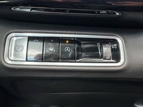Used 2025 Buick Envision Preferred AWD/4WD image 17