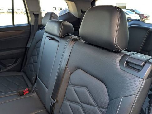 Used 2025 Volkswagen Atlas SE FWD image 26